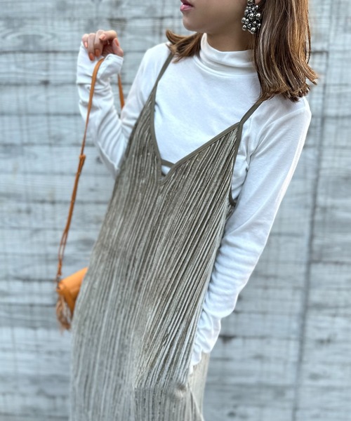 mi via loca（ミヴィアロカ）の「ベロア ランダムプリーツ キャミワンピース（ワンピース・レディース・カーキ/ブラック/ブルー・FREE）」の20枚目の写真