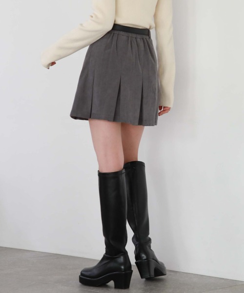 archives（アルシーヴ）の「コーデュロイBOXプリーツミニスカート（スカート・レディース・ブラック/ブルーグレー/アイボリー・MEDIUM）」の14枚目の写真