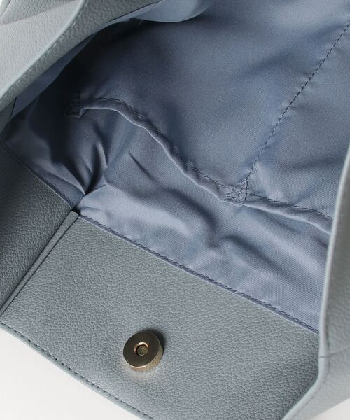 Per sist ence(パーシエンス)の「フェイクレザーシンプルタックトート(トートバッグ・レディース・ブラック/シルバー/ブルー/セージグリーン/アイボリー/ベージュ/グレー/ブルーグリーン/チャコールグレー・FREE)」の18枚目の写真