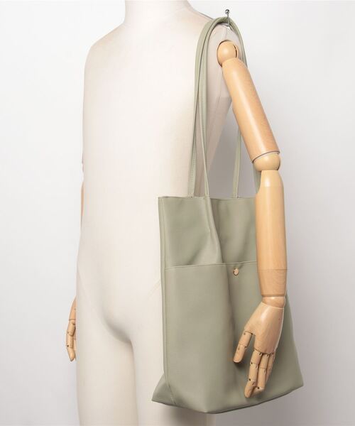 Per sist ence(パーシエンス)の「フェイクレザーシンプルタックトート(トートバッグ・レディース・ブラック/シルバー/ブルー/セージグリーン/アイボリー/ベージュ/グレー/ブルーグリーン/チャコールグレー・FREE)」の22枚目の写真