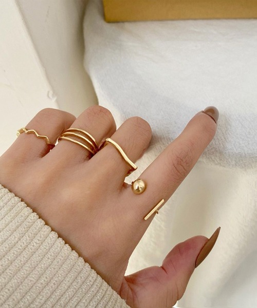 LYEON（リヨン）の「デザインリング４点セット（リング・レディース・シルバー/ゴールド・FREE）」の10枚目の写真