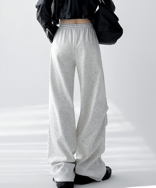 Mela(メラ)の「PARACHUTE SWEAT PT(スウェットパンツ・レディース・グレー/ブラック/ダークグレー/ライトグレー・XL/L/M/S)」の12枚目の写真