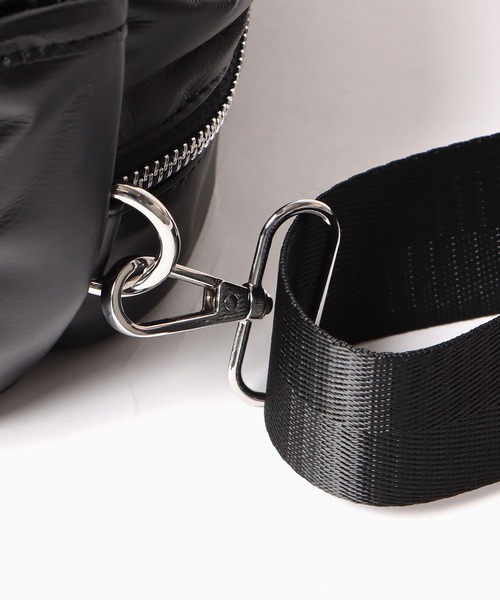Chick(チック)の「▲MULTI POCKET SHOULDER BAG / マルチポケットショルダーバッグ(ショルダーバッグ・レディース・グレー/ブラック・FREE)」の9枚目の写真