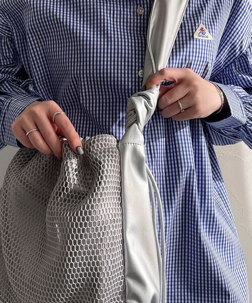 CONTROL FREAK / CTFK（コントロールフリーク）の「【CONTROL FREAK/コントロールフリーク】メッシュコンビバッグ（ショルダーバッグ・レディース・シルバー/キナリ・FREE）」の7枚目の写真