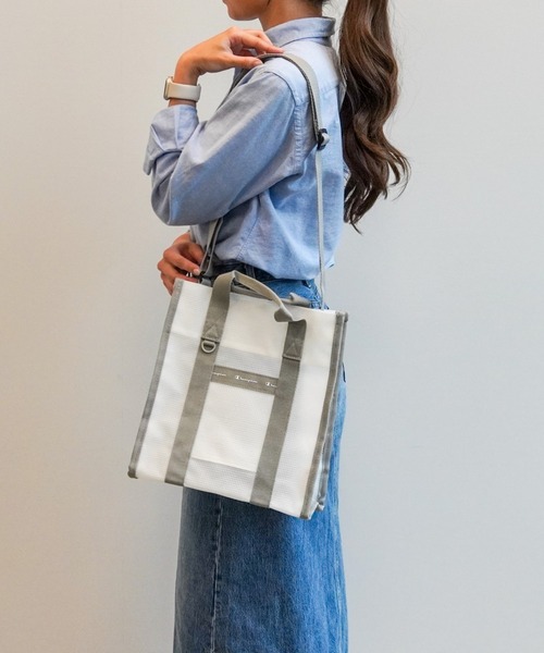 Champion(チャンピオン)の「Champion/チャンピオン クラルテ ショルダーバッグ No.63842(ショルダーバッグ・レディース・ブラック/ブルー/ホワイト・FREE)」の2枚目の写真