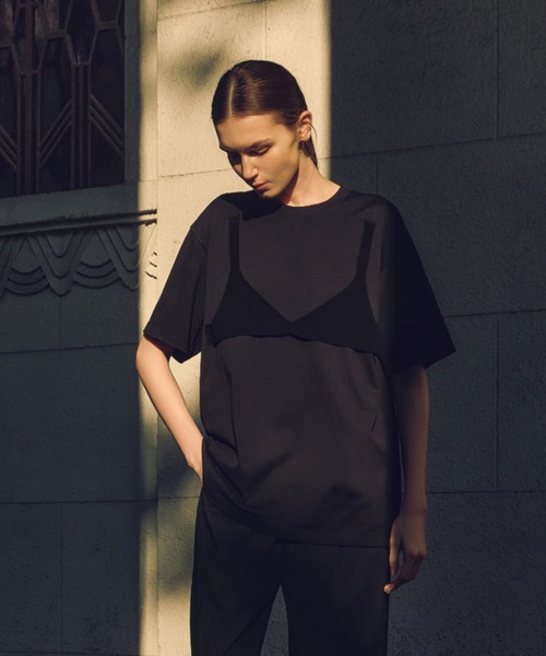 JNBY（ジェーエヌビーワイ）の「Layered Bra Knit T-shirt（Tシャツ/カットソー・レディース・ブラウン/ブラック/イエロー・36/40/38）」の2枚目の写真