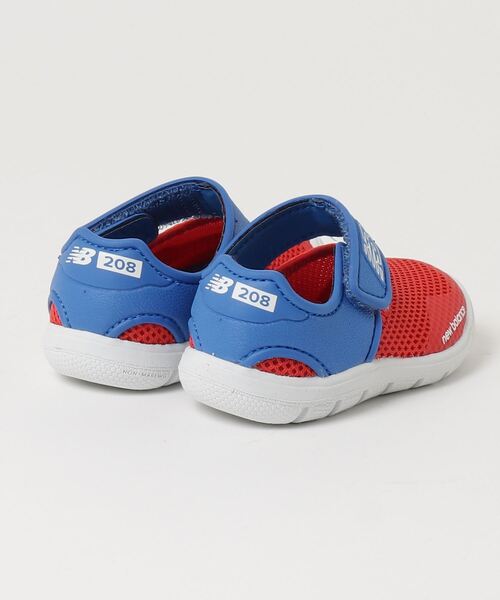 NEW BALANCE（ニューバランス）の「208 v2 Sandal（サンダル・キッズ・ホワイト系その他/ブラック×ホワイト/ピンク・14.0cm/13.0cm/12.0cm/12.5cm/14.5cm/15.5cm/13.5cm/15.0cm/16.0cm/16.5cm）」の7枚目の写真