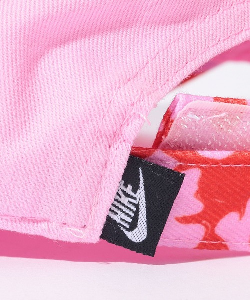 NIKE(ナイキ)の「NIKE NAG YOUR MOVE CLUB CAP(キャップ・キッズ・ブラック/ピンク・FREE)」の8枚目の写真