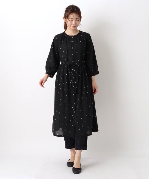 one'sterrace(ワンズテラス)の「ドット 前開きワンピース(ワンピース・レディース・ブラック系8/イエロー系8・00)」の2枚目の写真