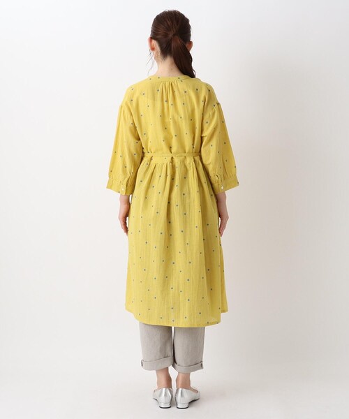 one'sterrace(ワンズテラス)の「ドット 前開きワンピース(ワンピース・レディース・ブラック系8/イエロー系8・00)」の5枚目の写真