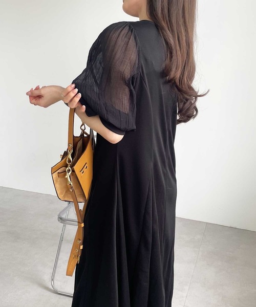 GeeRA(ジーラ)の「袖異素材シアーキーネックフレアーワンピース(ワンピース・レディース・チャコール/モカ/ブラック/ネイビー・MEDIUM/X-LARGE/LARGE)」の20枚目の写真
