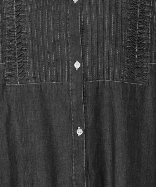 studio CLIP（スタディオクリップ）の「ピンタックデニムワンピース[プチ・プラスサイズあり]（ワンピース・レディース・ライトブルー/ブラック/インディゴブルー・FREE/ﾌﾘｰ(L)/PF）」の15枚目の写真