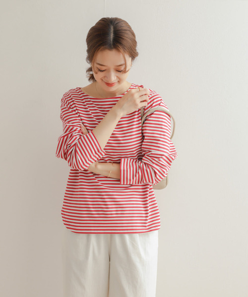URBAN RESEARCH DOORS(アーバンリサーチドアーズ)の「ラウンドヘムボーダーロングTシャツ(Tシャツ/カットソー・レディース・ブラック系その他/ブルー系その他/レッド系その他・MEDIUM)」の8枚目の写真