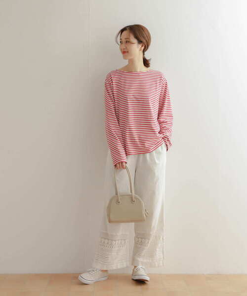 URBAN RESEARCH DOORS(アーバンリサーチドアーズ)の「ラウンドヘムボーダーロングTシャツ(Tシャツ/カットソー・レディース・ブラック系その他/ブルー系その他/レッド系その他・MEDIUM)」の10枚目の写真