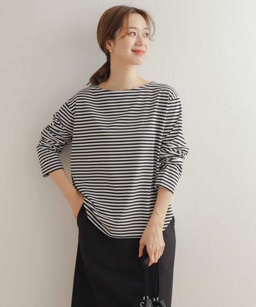 URBAN RESEARCH DOORS(アーバンリサーチドアーズ)の「ラウンドヘムボーダーロングTシャツ(Tシャツ/カットソー・レディース・ブラック系その他/ブルー系その他/レッド系その他・MEDIUM)」の20枚目の写真