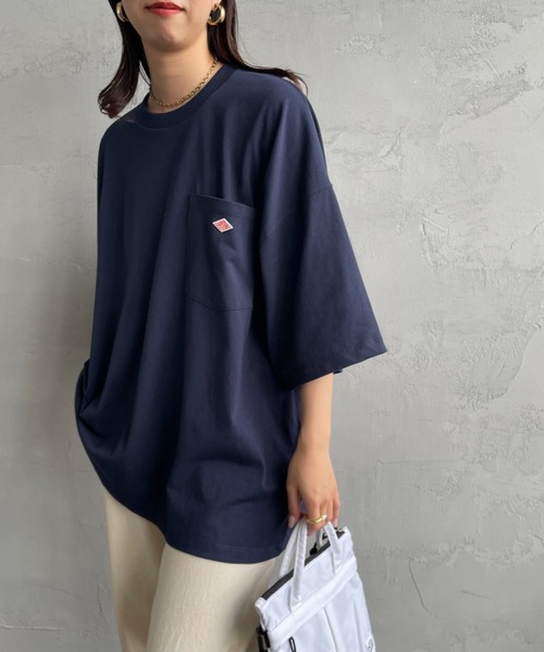 DANTON（ダントン）の「【WEB限定】[DANTON/ダントン] ビッグポケット ワンポイントロゴTシャツ（Tシャツ/カットソー・レディース・ネイビー/ホワイト/チャコールグレー/アイボリー/ブラック/グレイッシュベージュ・M/L）」の2枚目の写真