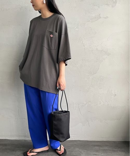 DANTON（ダントン）の「【WEB限定】[DANTON/ダントン] ビッグポケット ワンポイントロゴTシャツ（Tシャツ/カットソー・レディース・ネイビー/ホワイト/チャコールグレー/アイボリー/ブラック/グレイッシュベージュ・M/L）」の5枚目の写真