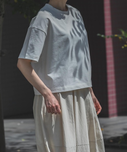 EKAL（エカル）の「『吸水速乾/UVカット』DRYOUT SHORTLENGTH S/S T-SHIRTS（Tシャツ/カットソー・レディース・ブラック/ブラウン系その他/オフホワイト/グレー・ONE）」の11枚目の写真