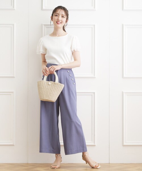 couture brooch（クチュールブローチ）の「◆【主役級！華やか大人レディトップス】チュール×レース袖トップス（Tシャツ/カットソー・レディース・ライトグレー/ブラック/サックスブルー/オフホワイト/ブラウン系その他・40/38/42/36）」の6枚目の写真