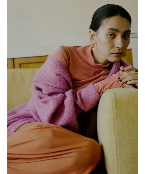 Ungrid(アングリッド)の「シアーベロアハイネックロングスリーブTee(Tシャツ/カットソー・レディース・アイボリー/ブラック/ピンク・FREE)」の4枚目の写真