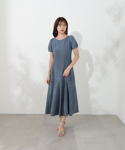 PROPORTION BODY DRESSING(プロポーションボディドレッシング)の「パフスリーブマーメイドワンピース / 1214240607(ワンピース・レディース・ブルー/ブラック・SMALL/MEDIUM)」の7枚目の写真