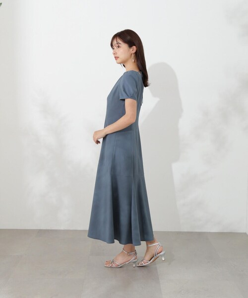 PROPORTION BODY DRESSING(プロポーションボディドレッシング)の「パフスリーブマーメイドワンピース / 1214240607(ワンピース・レディース・ブルー/ブラック・SMALL/MEDIUM)」の6枚目の写真