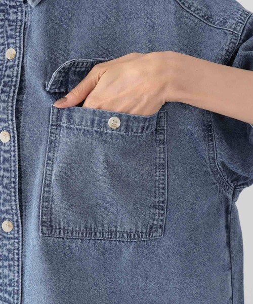 GLOBAL WORK（グローバルワーク）の「GOODデニムクロップドシャツ5分袖/117788（シャツ/ブラウス・レディース・グレー/ブルー/ライトブルー・FREE）」の8枚目の写真