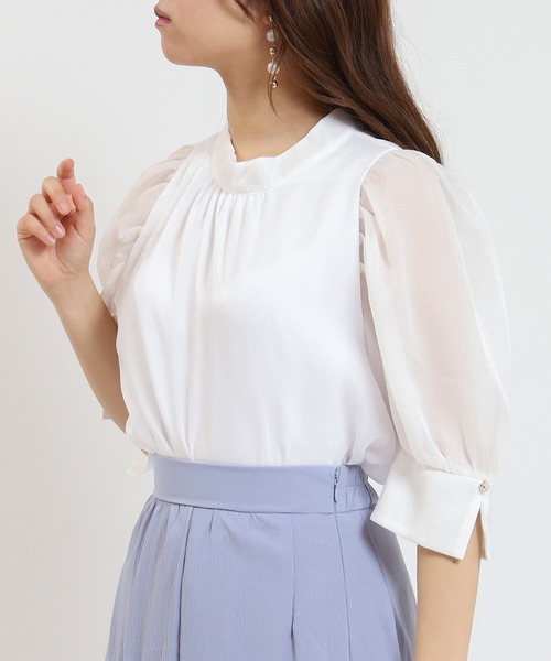 ASTORIA ODIER（アストリアオディール）の「ラメシアーバックリボンブラウス(接触冷感裏地)（シャツ/ブラウス・レディース・ホワイト/ピンク/ベージュ/サックスブルー/ブラック・MEDIUM）」の2枚目の写真