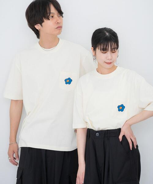 SENSE OF PLACE by URBAN RESEARCH（センスオブプレイスバイアーバンリサーチ）の「ポップアートフラワーグラフィックT D（Tシャツ/カットソー・メンズ・アイボリー/ブラック/グリーン・MEDIUM/LARGE）」の2枚目の写真