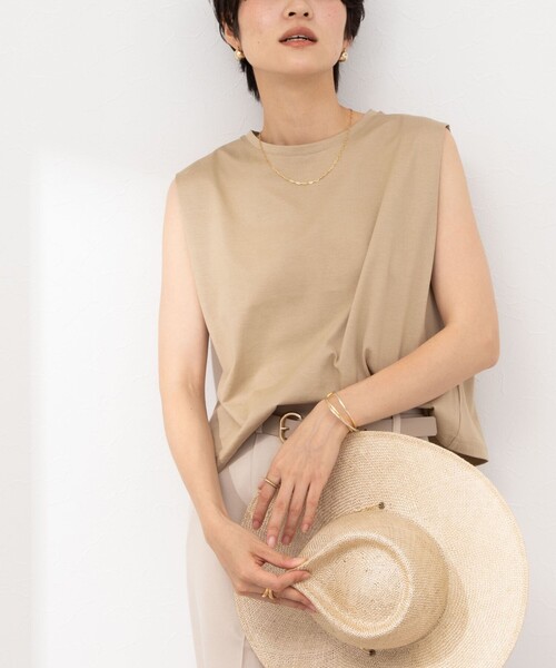 NOLLEY’S（ノーリーズ）の「BASICタックノースリーブTシャツ（Tシャツ/カットソー・レディース・ベージュ/グリーン/オフホワイト/ブラック系その他/ベビーピンク/ブラック・36/38）」の2枚目の写真