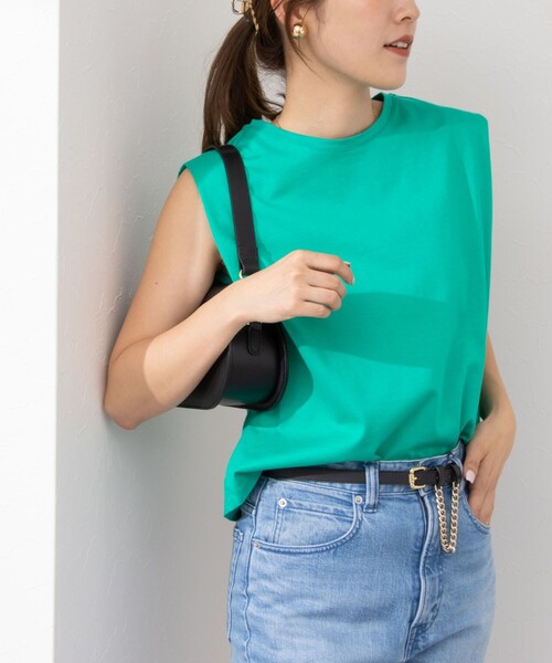 NOLLEY’S（ノーリーズ）の「BASICタックノースリーブTシャツ（Tシャツ/カットソー・レディース・ベージュ/グリーン/オフホワイト/ブラック系その他/ベビーピンク/ブラック・36/38）」の5枚目の写真