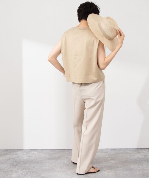 NOLLEY’S（ノーリーズ）の「BASICタックノースリーブTシャツ（Tシャツ/カットソー・レディース・ベージュ/グリーン/オフホワイト/ブラック系その他/ベビーピンク/ブラック・36/38）」の9枚目の写真