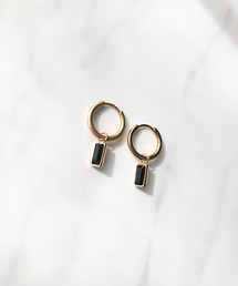 TIMELESS&THREE（タイムレスアンドスリー）の「2WAYスクエアビジューフープピアス（ピアス（両耳用））」