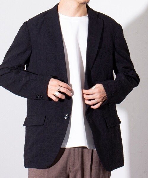 GLOSTER（グロスター）の「【GLOSTER/グロスター】サッカー  テーラードジャケット イージーケア 2B（テーラードジャケット・メンズ・ブラック/ネイビー・L/M）」の2枚目の写真