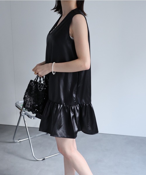 sakishimatokyo（サキシマトーキョー）の「フェイクレザー風 Vネックチュニック/ワンピース（チュニック・レディース・ブラウン/ブラック・FREE）」の11枚目の写真