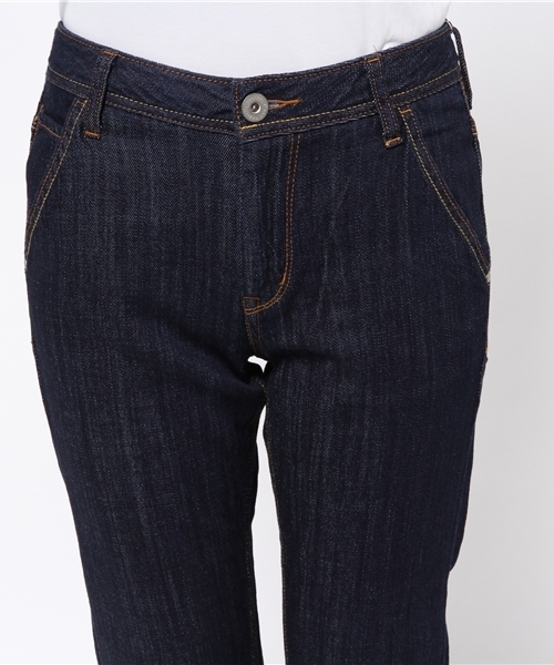 LBC（エルビーシー）の「9.75OZ newピュアインディゴデニム（デニムパンツ・レディース・ダークブルー/ネイビー/ダークネイビー・MEDIUM/LARGE/SMALL）」の6枚目の写真