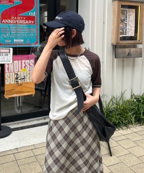 nemne store(ネンネストア)の「カラーステッチシアーラグランTシャツ(Tシャツ/カットソー・レディース・ライトブルー/アイボリー・フリー)」の2枚目の写真