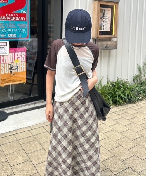 nemne store(ネンネストア)の「カラーステッチシアーラグランTシャツ(Tシャツ/カットソー・レディース・ライトブルー/アイボリー・フリー)」の3枚目の写真
