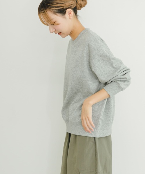 ITEMS URBANRESEARCH(アイテムズ アーバンリサーチ)の「ラメクルーネックスウェット(スウェット・レディース・グレー/ネイビー・FREE)」の9枚目の写真