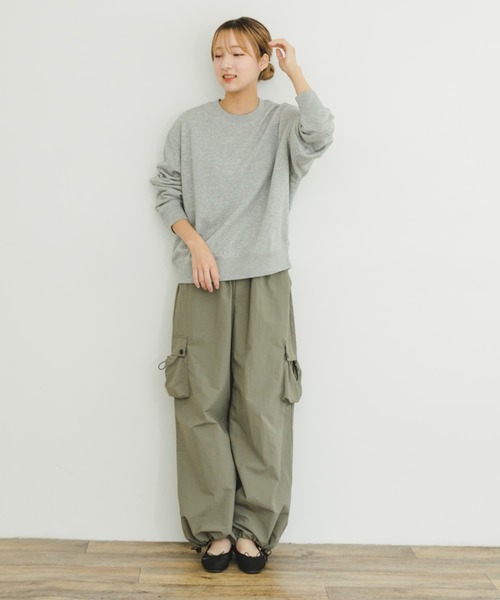 ITEMS URBANRESEARCH(アイテムズ アーバンリサーチ)の「ラメクルーネックスウェット(スウェット・レディース・グレー/ネイビー・FREE)」の11枚目の写真