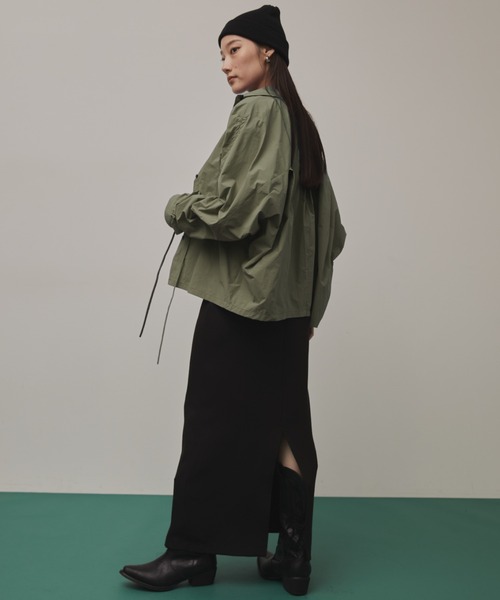 Solace（ソレイス）の「フロントタックギャザースリーブシャツ（シャツ/ブラウス・レディース・ブラック/カーキ・FREE）」の5枚目の写真