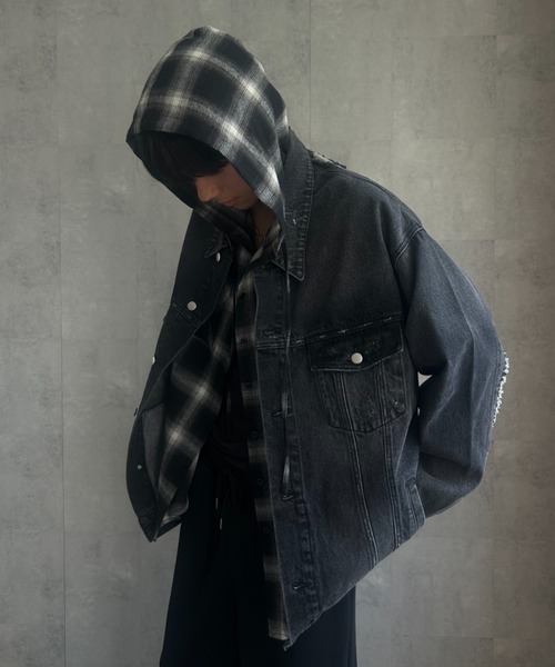 CREARE -LINO-（クレアーレリノ）の「＜ユニセックス＞ダメージ加工 デニムジャケット/Gジャン（デニムジャケット・レディース・ブラック/ブルー・FREE）」の7枚目の写真