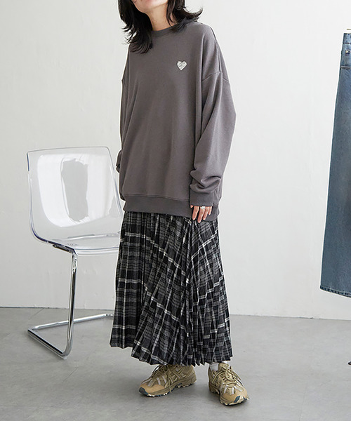 VENCEEXCHANGE（ヴァンスエクスチェンジ）の「ラメ裏毛ハートスウェット（スウェット・レディース・チャコール/グレー系その他/ベージュ・FREE）」の20枚目の写真