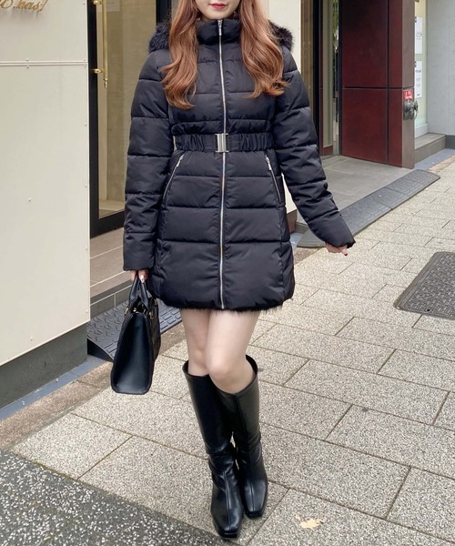 INGNI（イング）の「ファー＋フード付ウエストベルトエコダウンコート（ダウンジャケット/コート・レディース・オフホワイト/ブラック・M）」の13枚目の写真