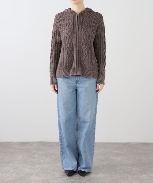 Guess(ゲス)の「【GUESS/ゲス】 GO CABLEKNIT OVERSIZE ZIP HOODIE(パーカー・レディース・ブラウン・X-SMALL)」の2枚目の写真