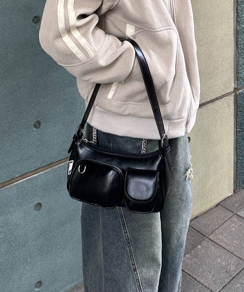 ADAMASTE（アダマスト）の「【ADAMASTE SELECT】double pocket one handle bag - ダブルポケットワンハンドルバッグ/ショルダーバッグ（ショルダーバッグ・メンズ・ブラック/シルバー・FREE）」の6枚目の写真