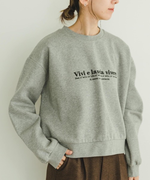ITEMS URBANRESEARCH（アイテムズ アーバンリサーチ）の「裏起毛刺繍スウェット（Tシャツ/カットソー・レディース・オフホワイト/レッド/チャコールグレー/グレー系その他・FREE）」の4枚目の写真