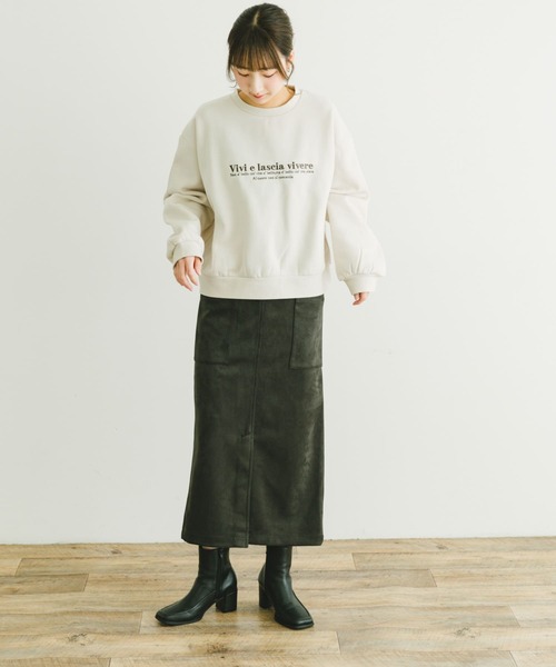 ITEMS URBANRESEARCH（アイテムズ アーバンリサーチ）の「裏起毛刺繍スウェット（Tシャツ/カットソー・レディース・オフホワイト/レッド/チャコールグレー/グレー系その他・FREE）」の8枚目の写真