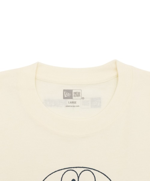 NEW ERA(ニューエラ)の「ニューエラ 半袖 Tシャツ ドラえもんコラボ(Tシャツ/カットソー・メンズ・オフホワイト・XL/L/M/S/XXL)」の2枚目の写真
