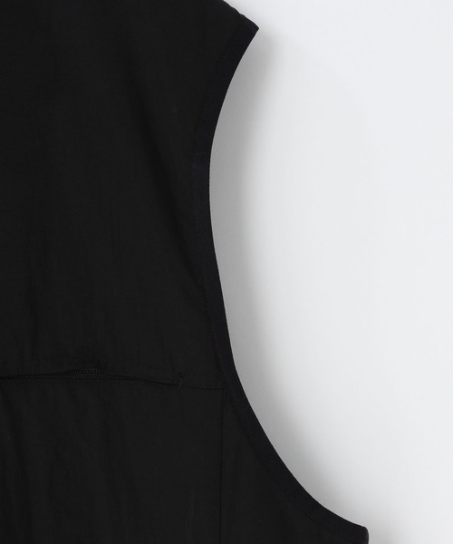 LOWRYS FARM（ローリーズファーム）の「ナイロンユーティリティベスト　 288789（その他アウター・メンズ・ブラック/アイボリー・MEDIUM/LARGE）」の7枚目の写真